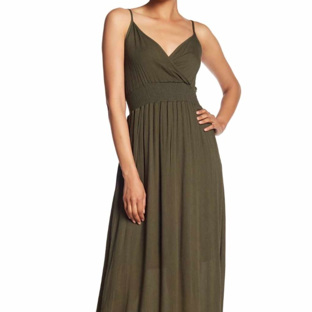 🌟NWT🌟West Kei - Olive Maxi V-shaped Neck Dress